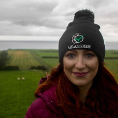 "GRASSMEN" Bobble Hat Black